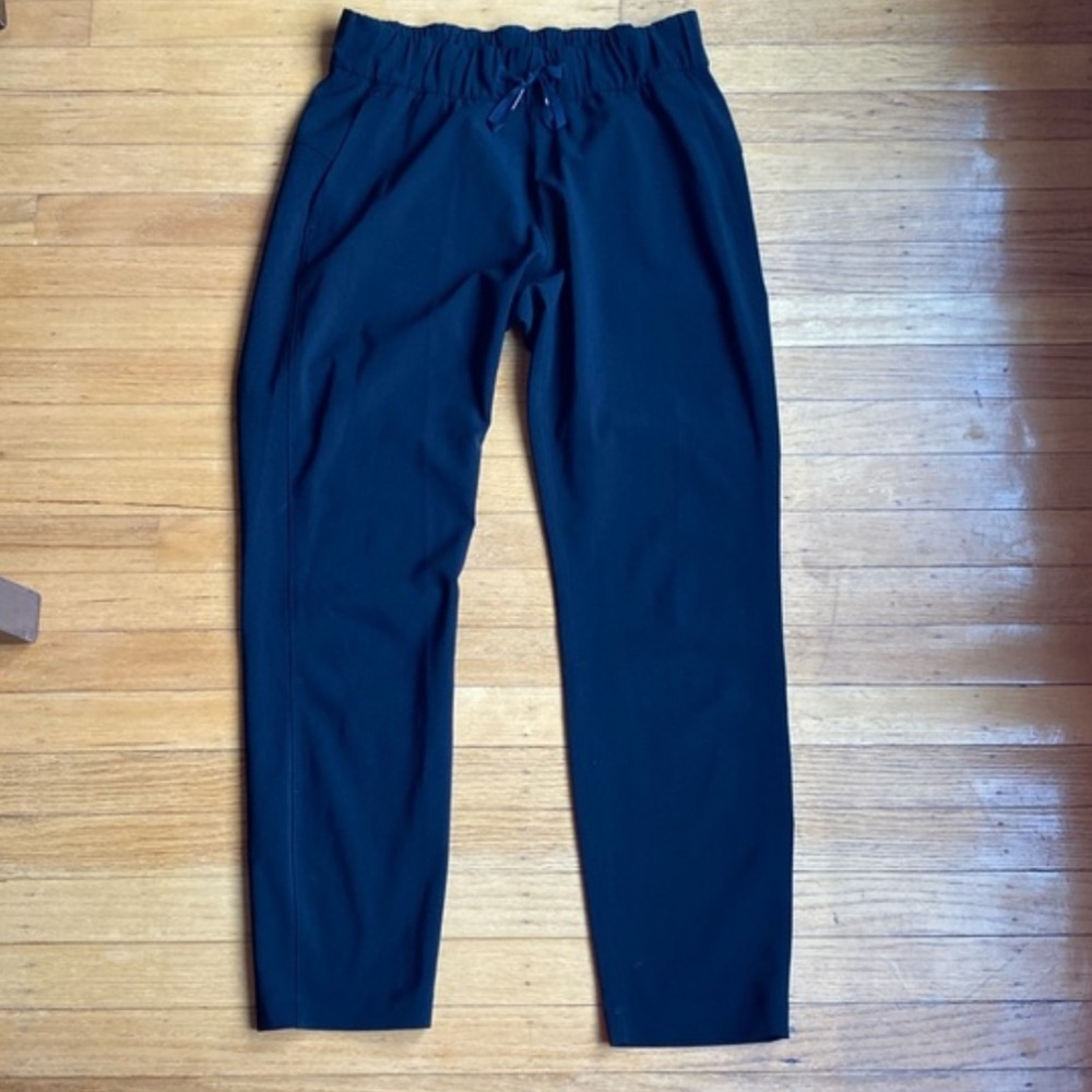 Women’s lululemon 7/8th pant.